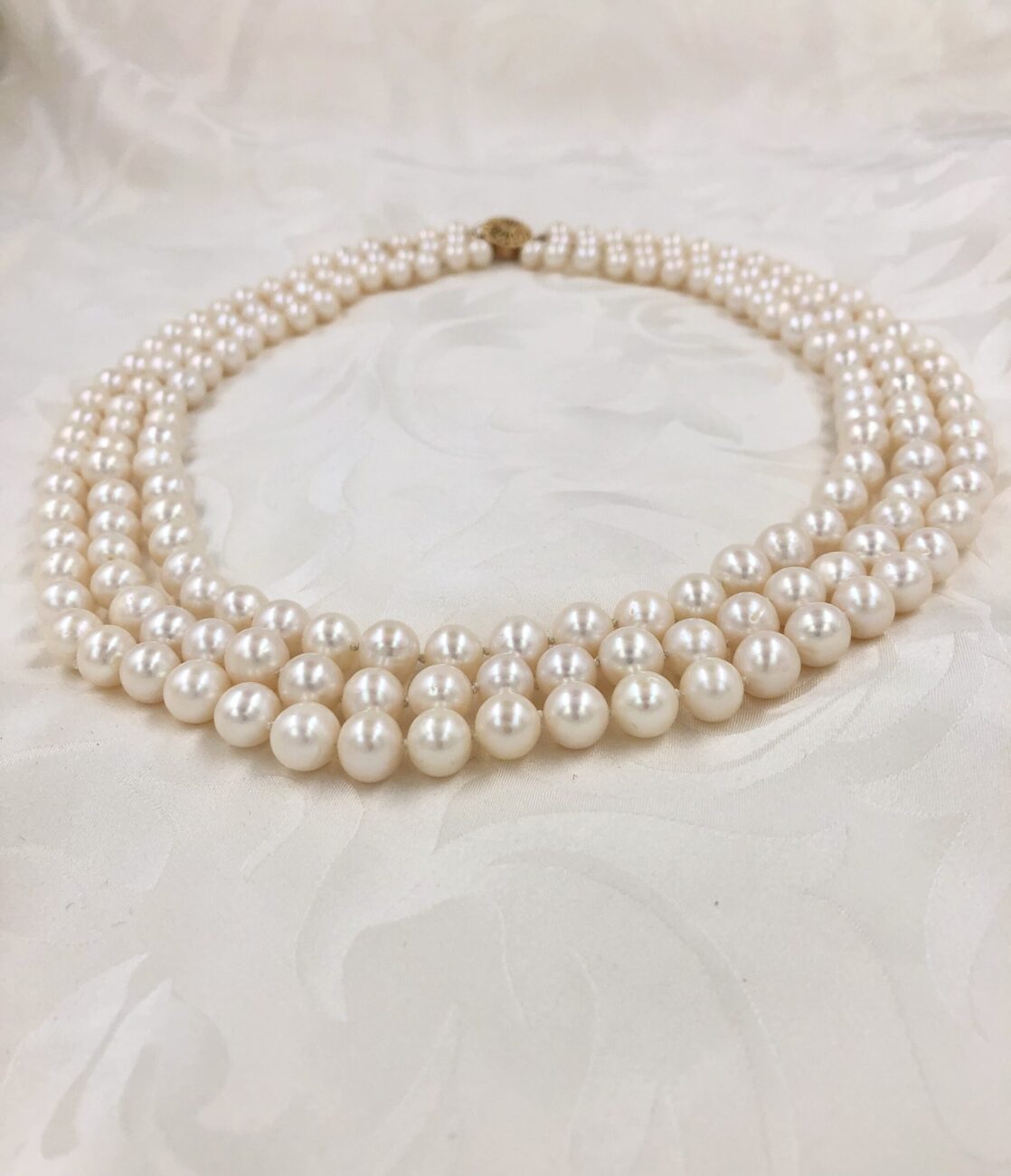 pearl necklace